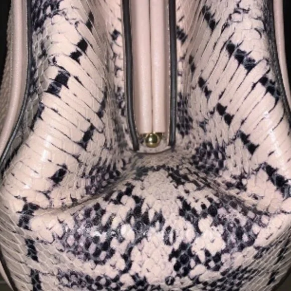 Coach Coach Blush Pink Python Embossed Leather Madison Pinnacle Carrie Tote - Picture 11 of 16